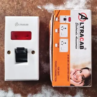 Altracab Surface D.P. Switch with Indicator image 2