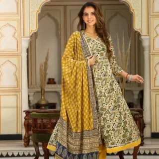 Festive collection image 10
