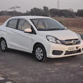 Honda Amaze 2015 image 1