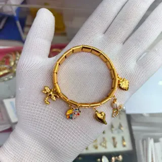 Jewellery image 2