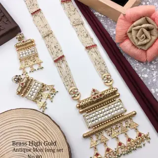 Jewellery set image 3
