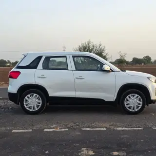 Maruti Brezza image 8