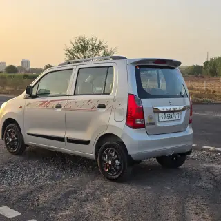 Maruti WagonR image 5