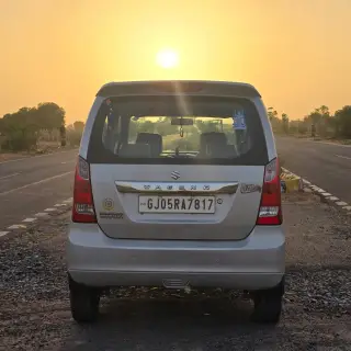 Maruti WagonR image 6